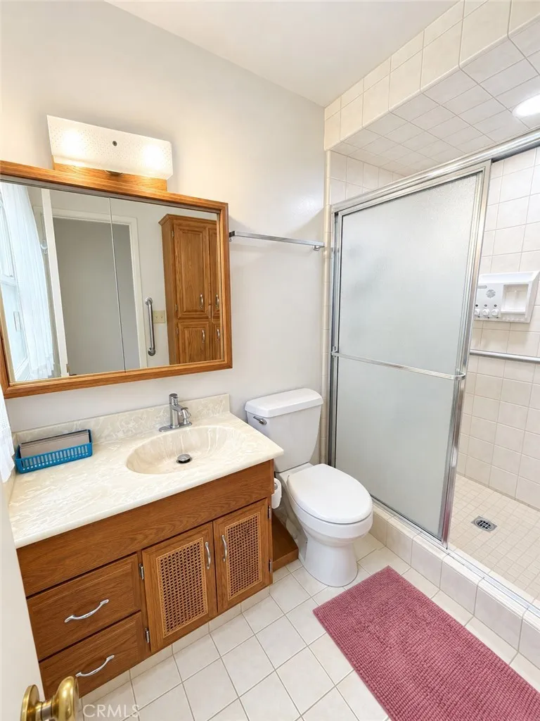 108 Barret Riverside, CA 92507