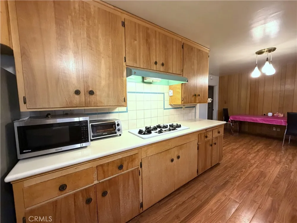 108 Barret Riverside, CA 92507