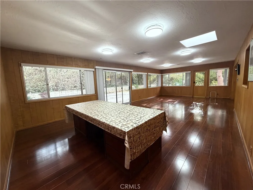 108 Barret Riverside, CA 92507
