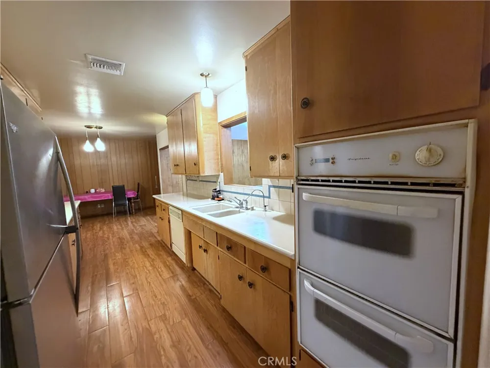 108 Barret Riverside, CA 92507
