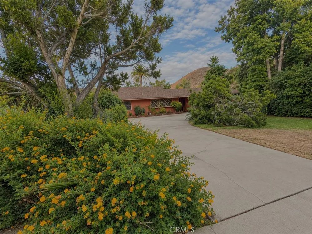 108 Barret Riverside, CA 92507