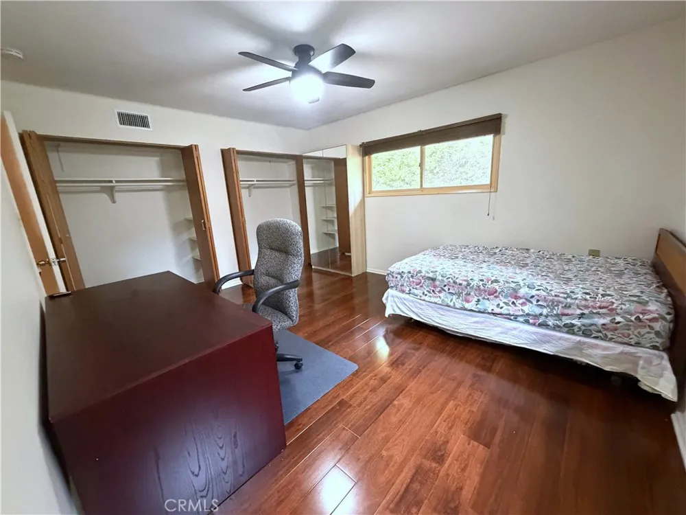 108 Barret Riverside, CA 92507