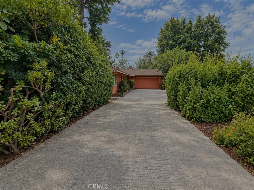 108 Barret Riverside, CA 92507