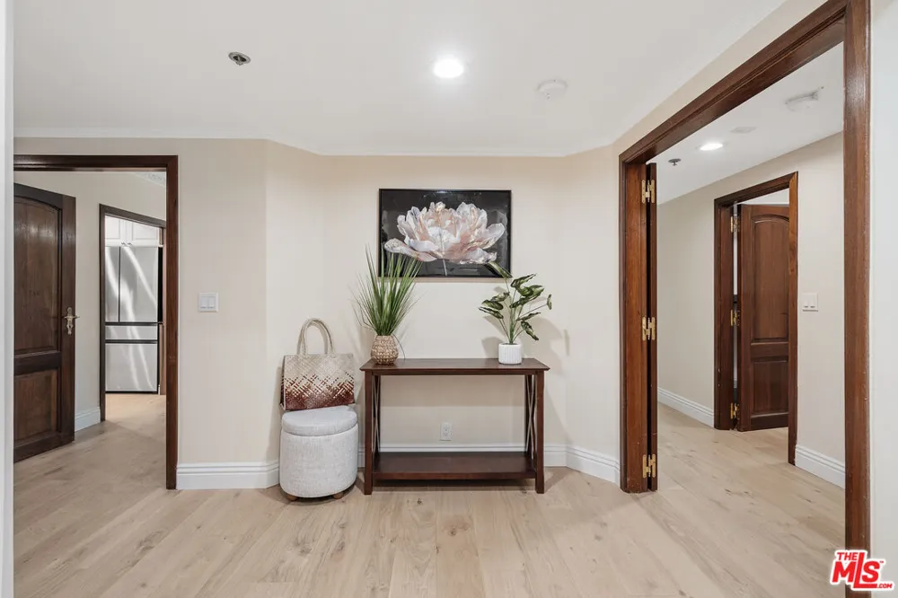 9249 Burton Way Beverly Hills, CA 90210