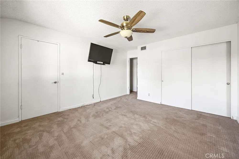 8174 Glengarry Green Buena Park, CA 90621