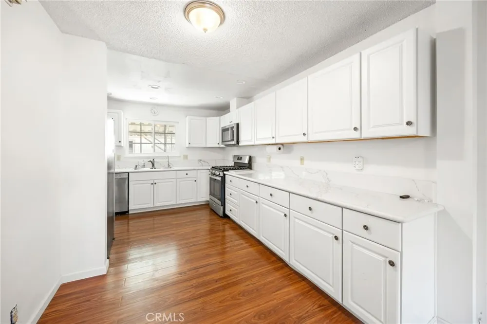 8174 Glengarry Green Buena Park, CA 90621