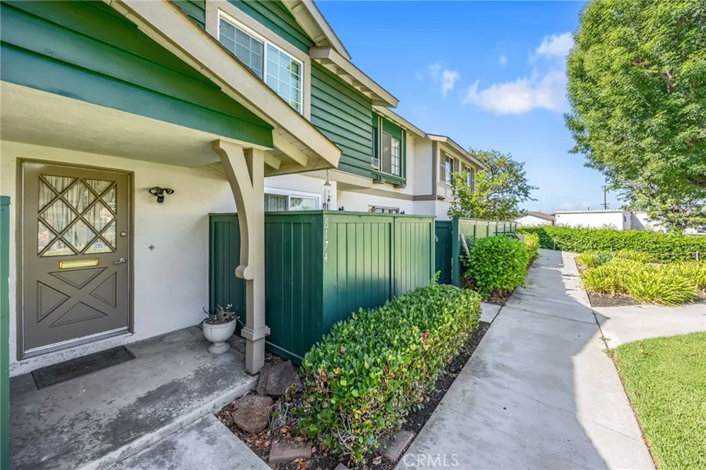 8174 Glengarry Green Buena Park, CA 90621