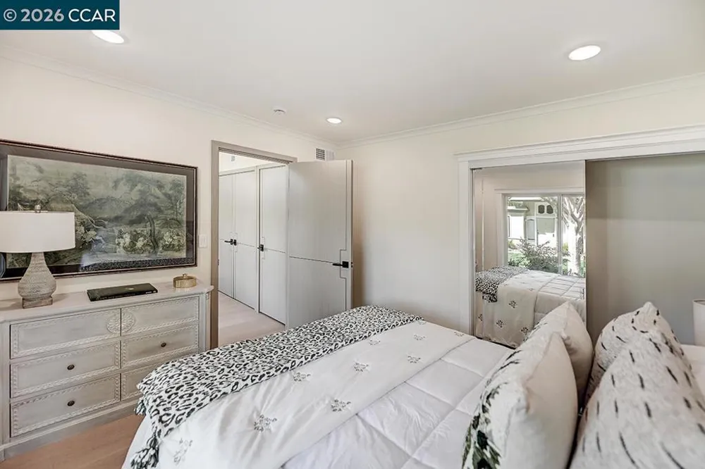 1221 Oakmont Dr #2 Walnut Creek, CA 94595