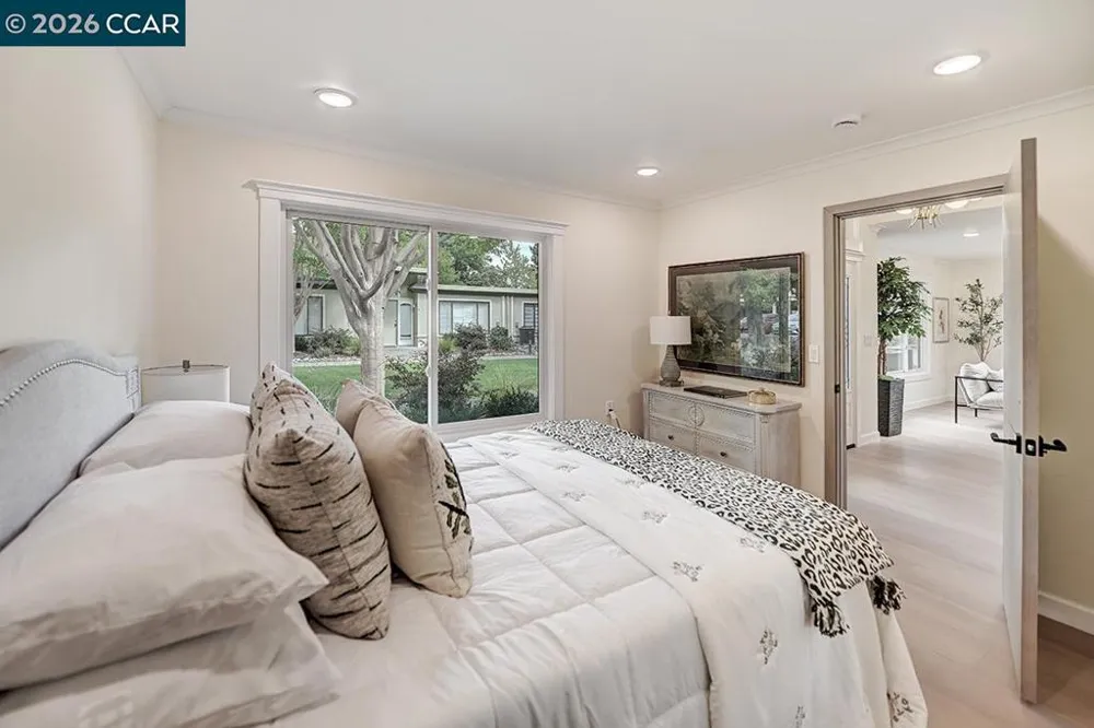 1221 Oakmont Dr #2 Walnut Creek, CA 94595