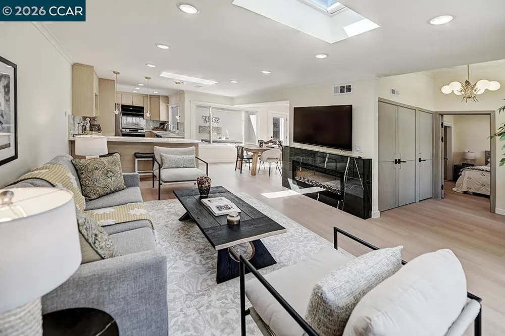 1221 Oakmont Dr #2 Walnut Creek, CA 94595