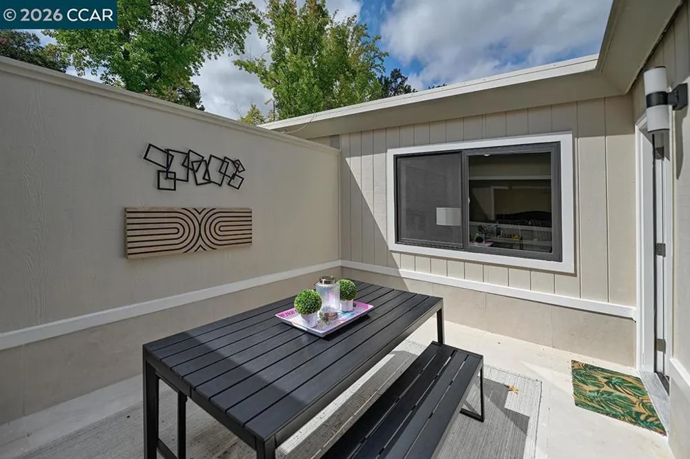 1221 Oakmont Dr #2 Walnut Creek, CA 94595