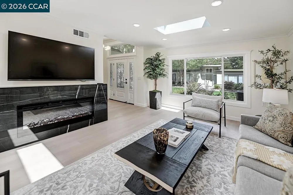 1221 Oakmont Dr #2 Walnut Creek, CA 94595