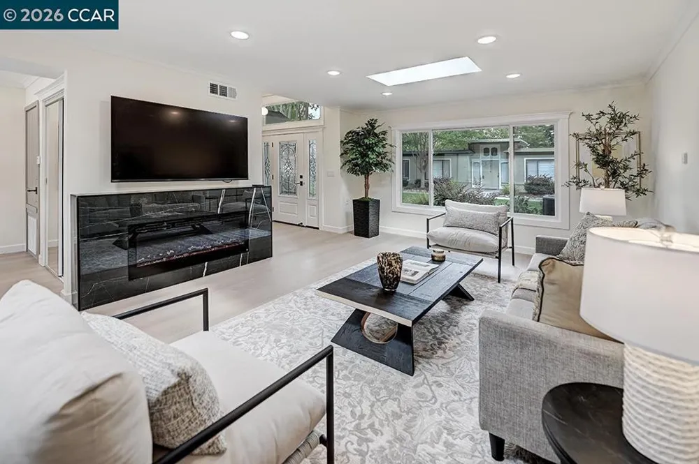1221 Oakmont Dr #2 Walnut Creek, CA 94595