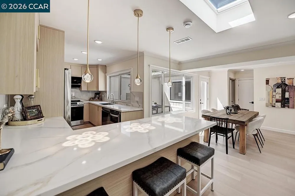 1221 Oakmont Dr #2 Walnut Creek, CA 94595