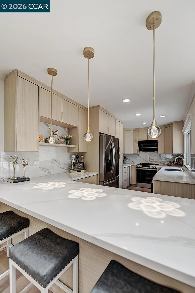 1221 Oakmont Dr #2 Walnut Creek, CA 94595