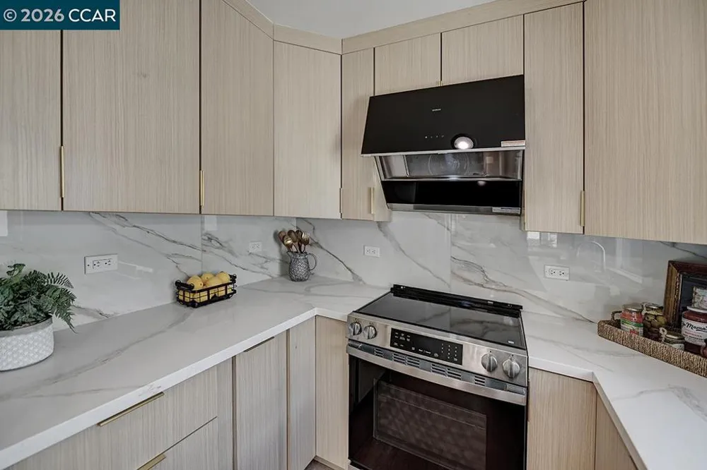 1221 Oakmont Dr #2 Walnut Creek, CA 94595