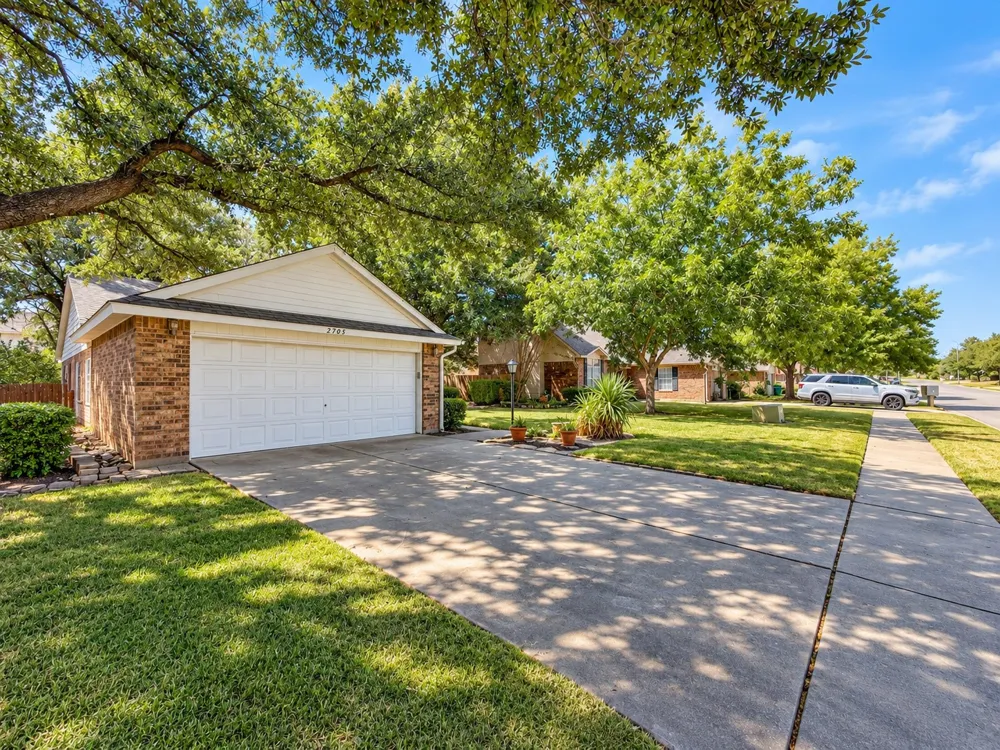 2705 Thunderbird Drive Denton, TX 76207
