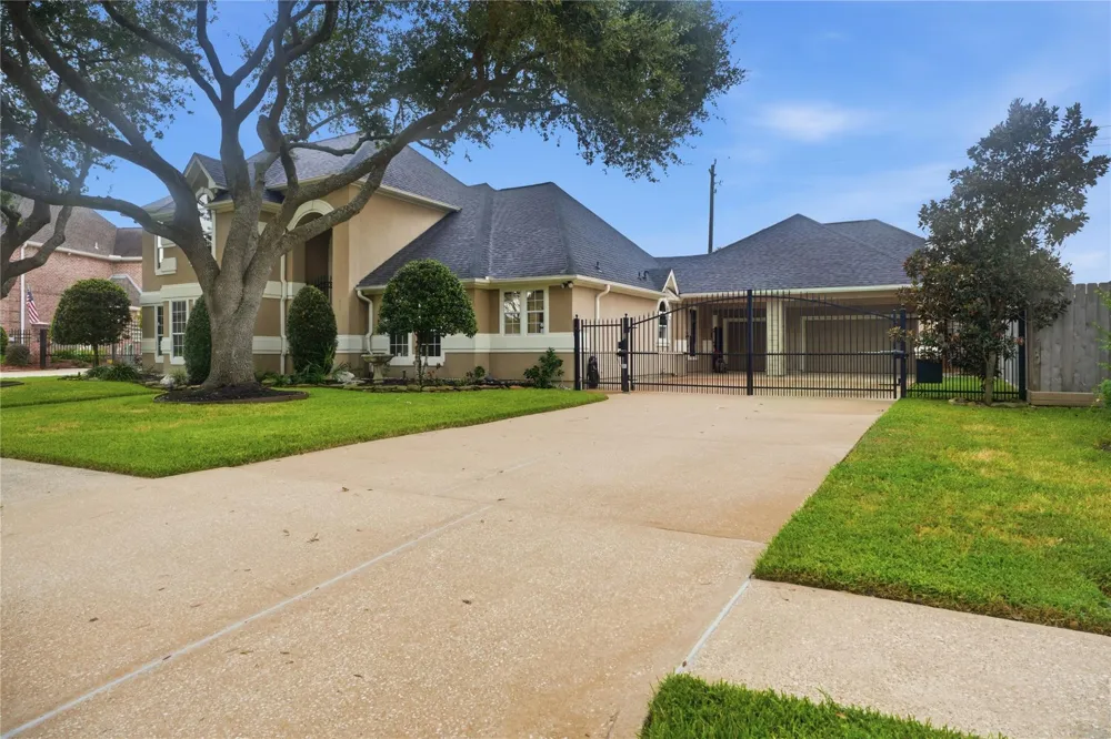 4815 Bayfair Street Pasadena, TX 77505