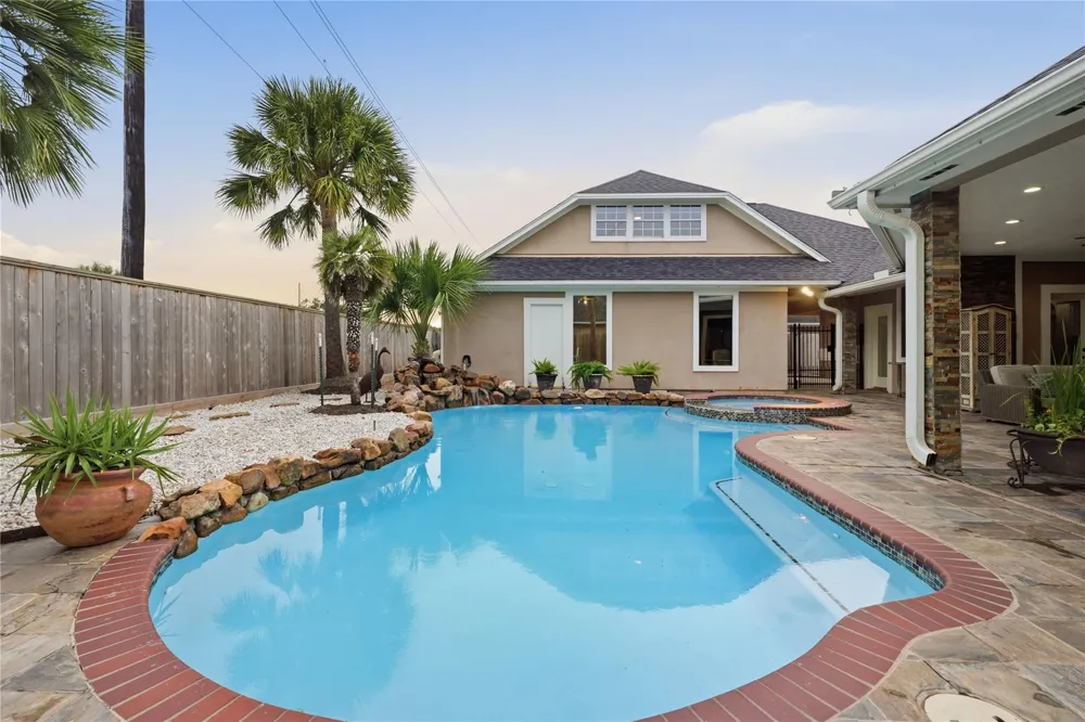 4815 Bayfair Street Pasadena, TX 77505