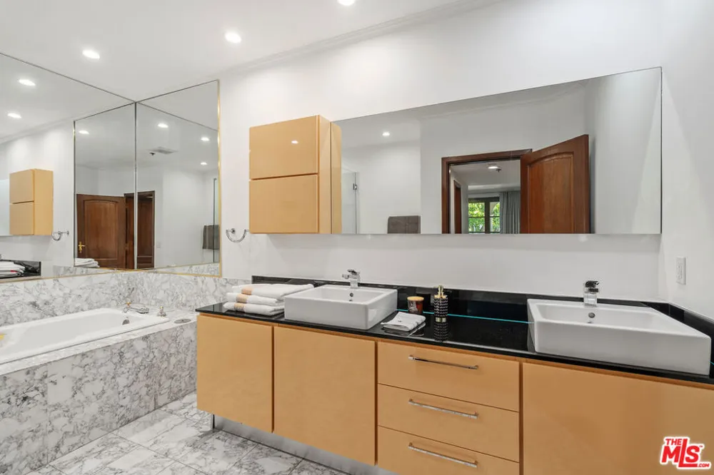 9249 Burton Way #302 Beverly Hills, CA 90210