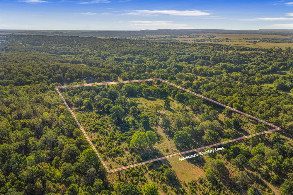 17600 S 4220 ROAD Claremore, OK 74017