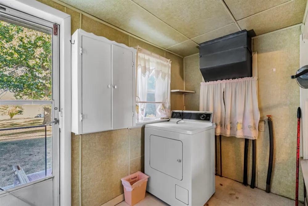 17600 S 4220 ROAD Claremore, OK 74017