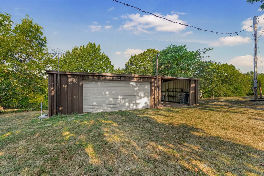 17600 S 4220 ROAD Claremore, OK 74017