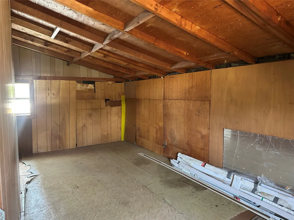 1123 E 9th Street Okmulgee, OK 74447