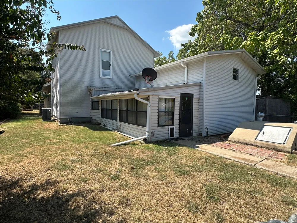 1123 E 9th Street Okmulgee, OK 74447