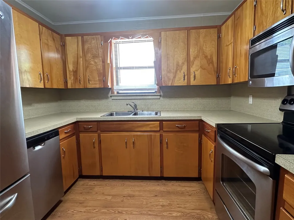 1123 E 9th Street Okmulgee, OK 74447
