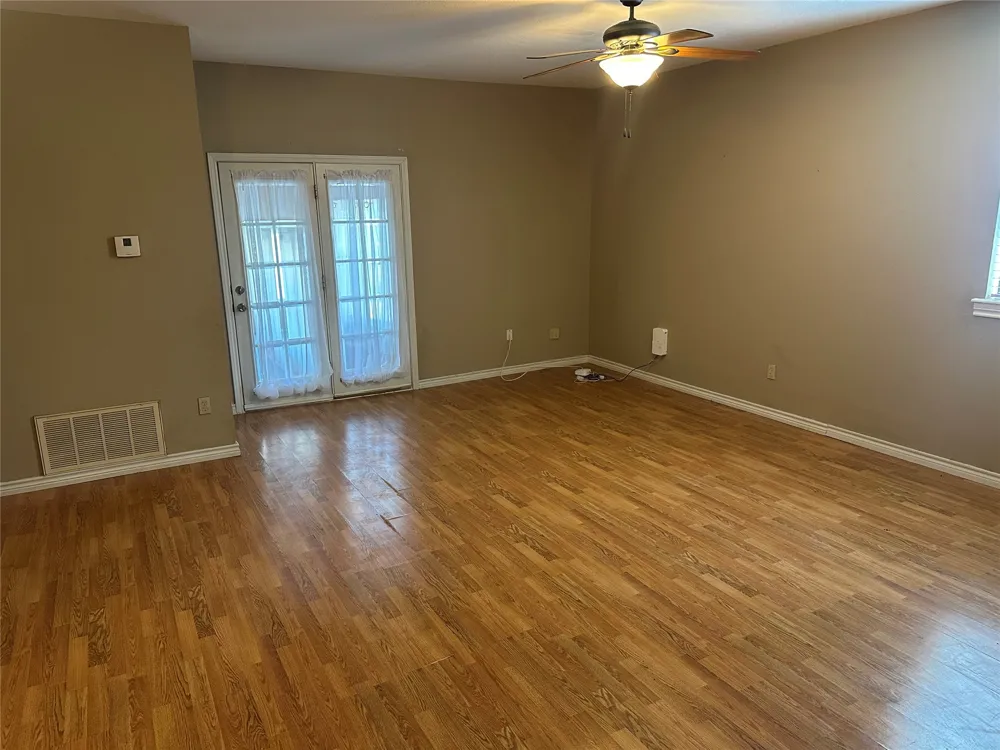 1123 E 9th Street Okmulgee, OK 74447