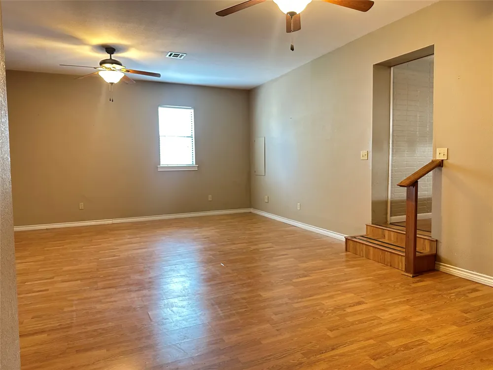 1123 E 9th Street Okmulgee, OK 74447