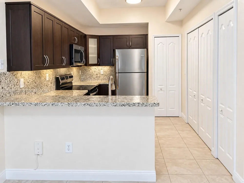 8906 W Flagler St #222 Miami, FL 33174