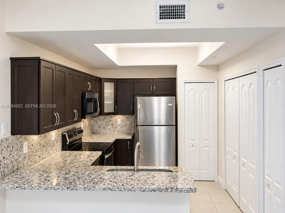 8906 W Flagler St #222 Miami, FL 33174