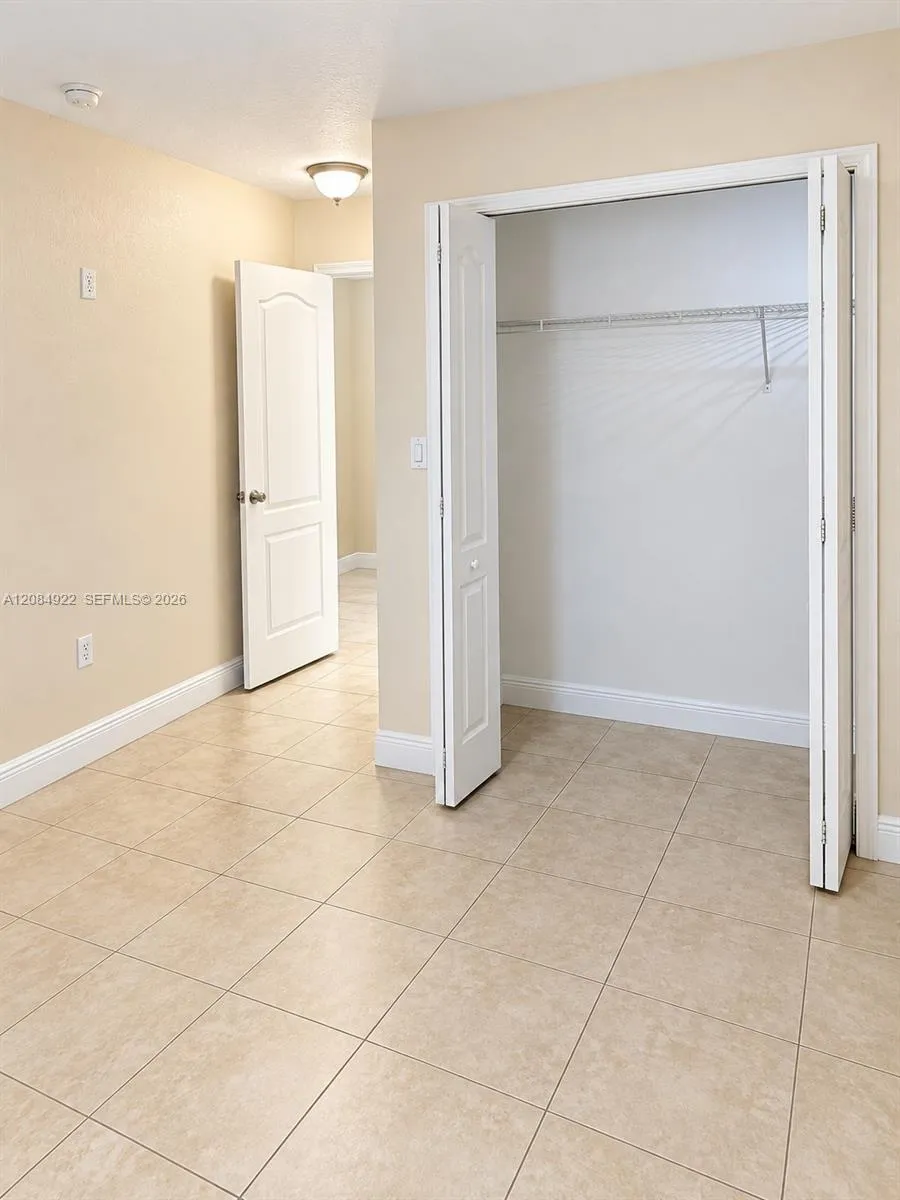 8906 W Flagler St #222 Miami, FL 33174