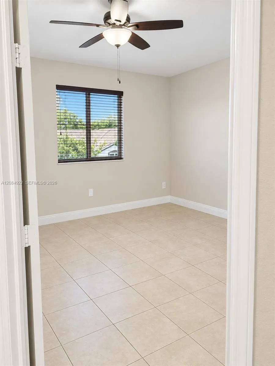 8906 W Flagler St #222 Miami, FL 33174