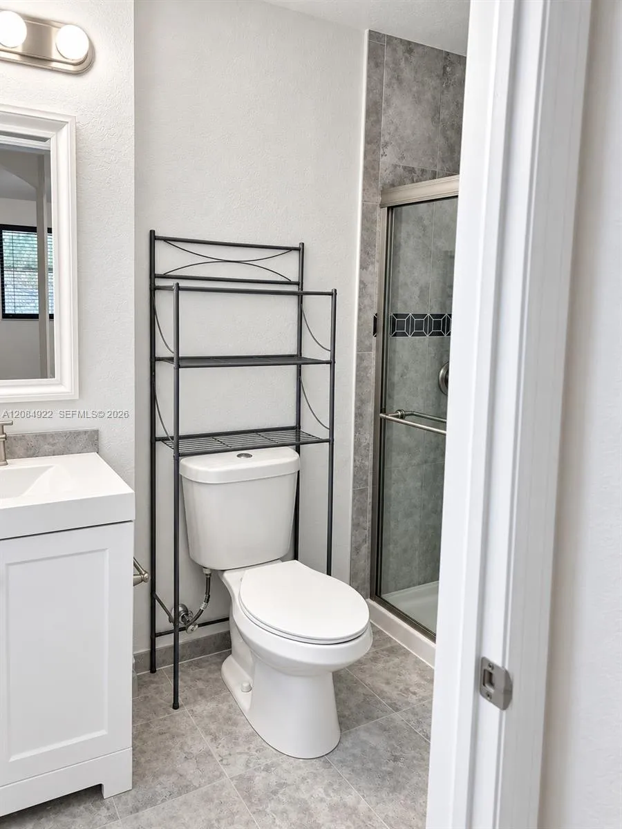 8906 W Flagler St #222 Miami, FL 33174