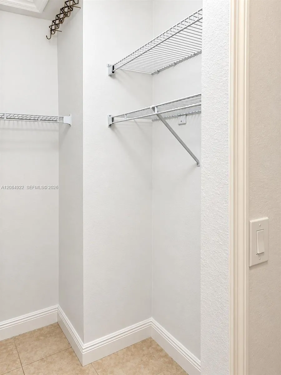 8906 W Flagler St #222 Miami, FL 33174