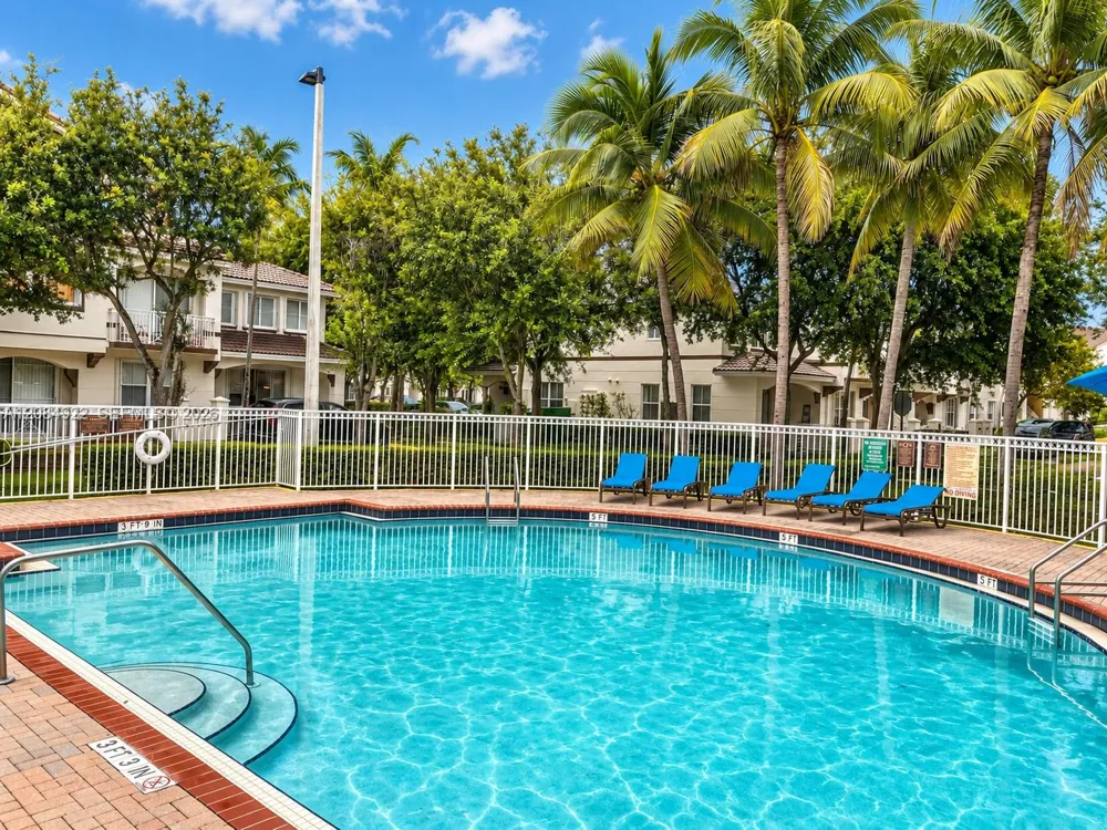 8906 W Flagler St #222 Miami, FL 33174