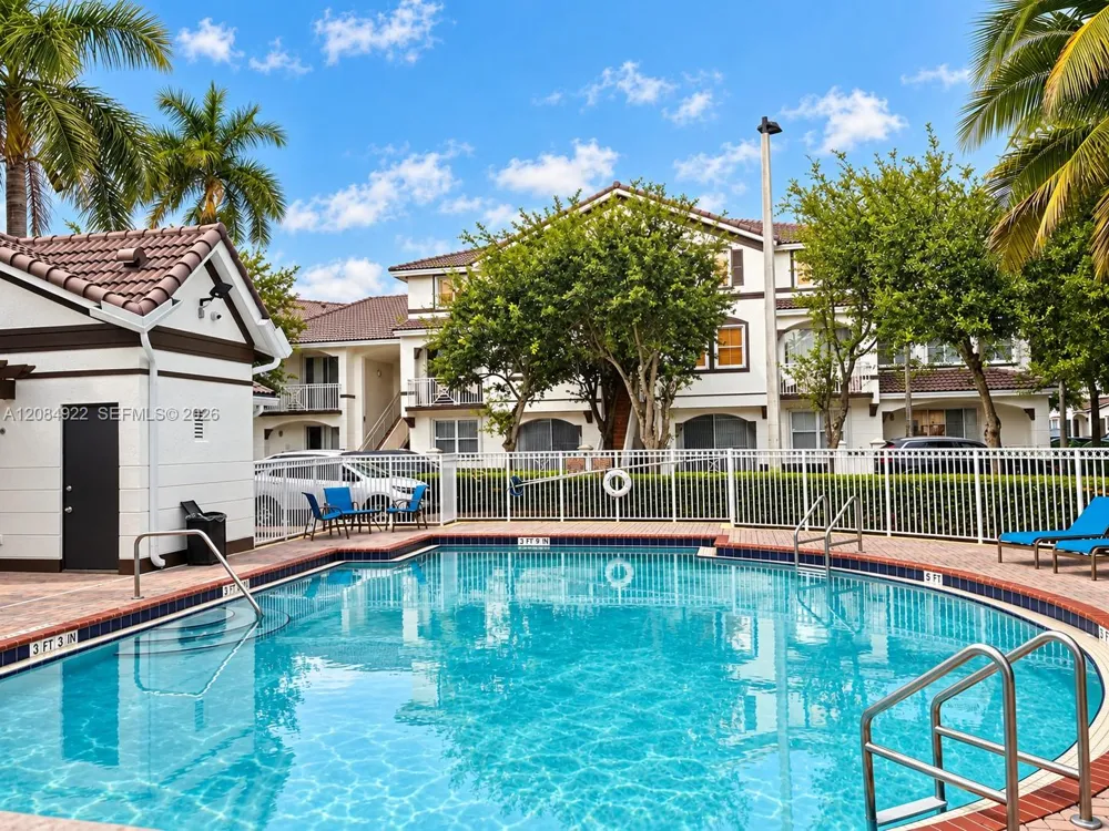 8906 W Flagler St #222 Miami, FL 33174