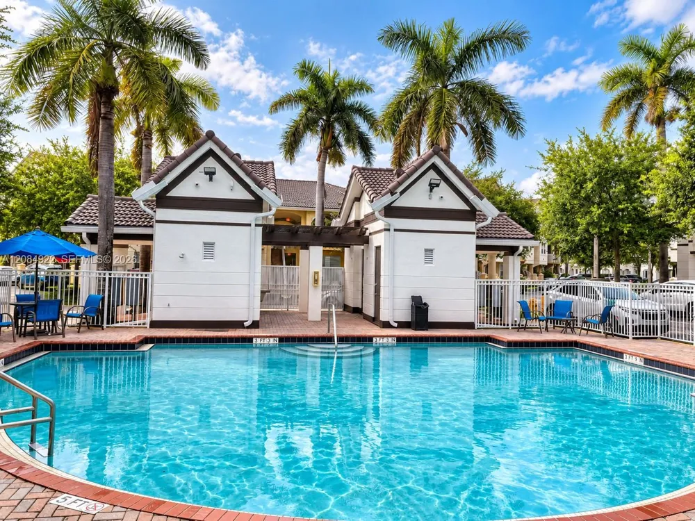 8906 W Flagler St #222 Miami, FL 33174