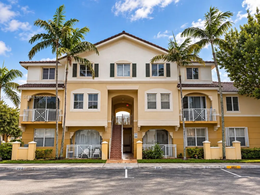 8906 W Flagler St #222 Miami, FL 33174