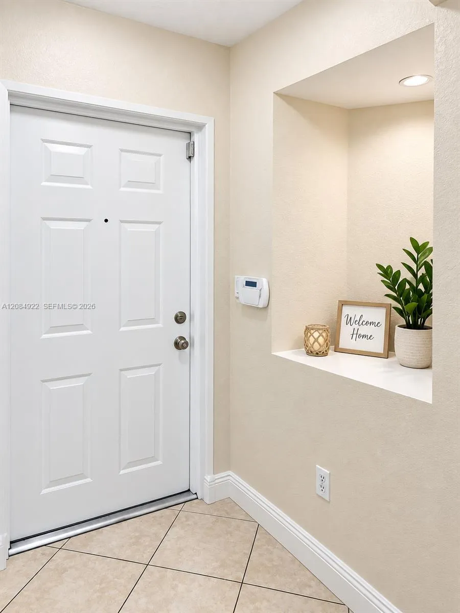 8906 W Flagler St #222 Miami, FL 33174