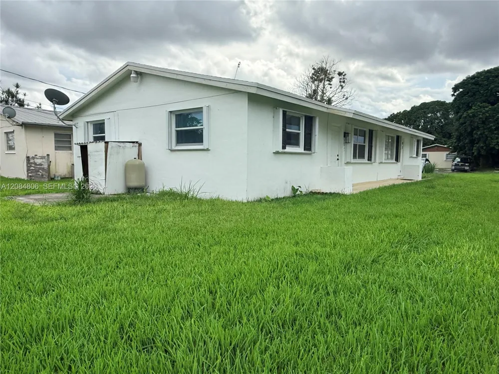 25423 SW 107th Ct #25423 Homestead, FL 33032