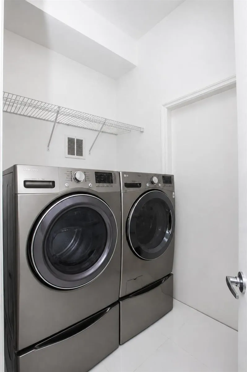8833 NW 178TH STREET Hialeah, FL 33018