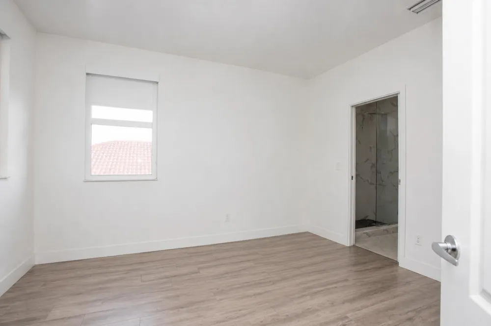 8833 NW 178TH STREET Hialeah, FL 33018