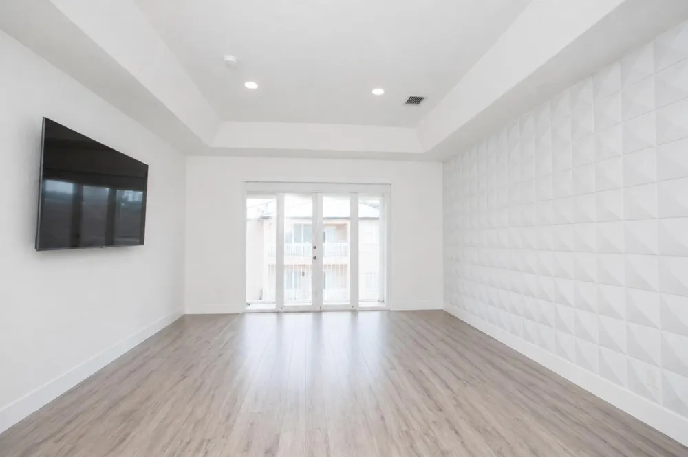 8833 NW 178TH STREET Hialeah, FL 33018