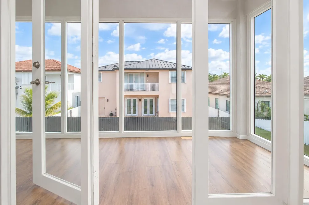 8833 NW 178TH STREET Hialeah, FL 33018