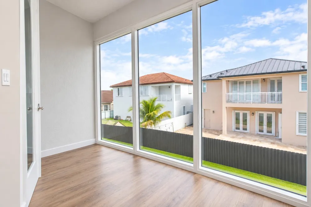 8833 NW 178TH STREET Hialeah, FL 33018