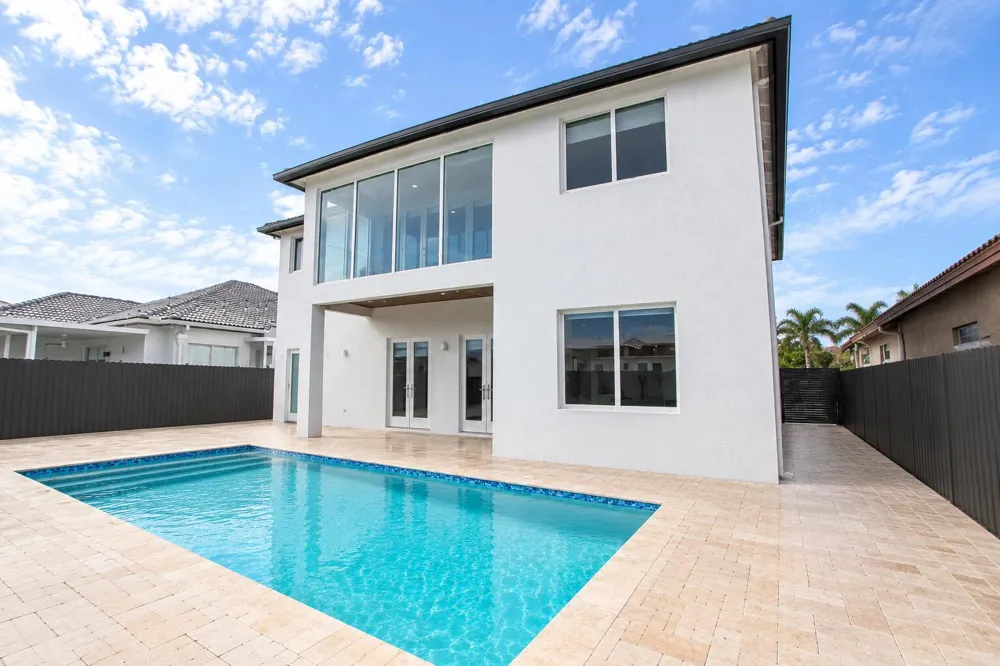 8833 NW 178TH STREET Hialeah, FL 33018